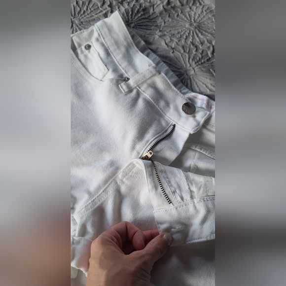 No Boundaries Women's Shorts size 13 - Picture 5 of 5